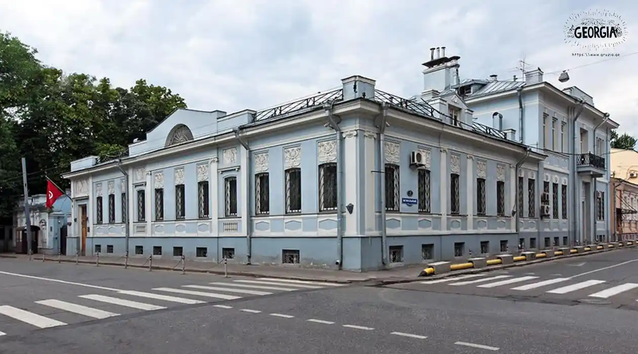 Особняк Лаврентия Берия в Москве (в настоящее время посольство Туниса)