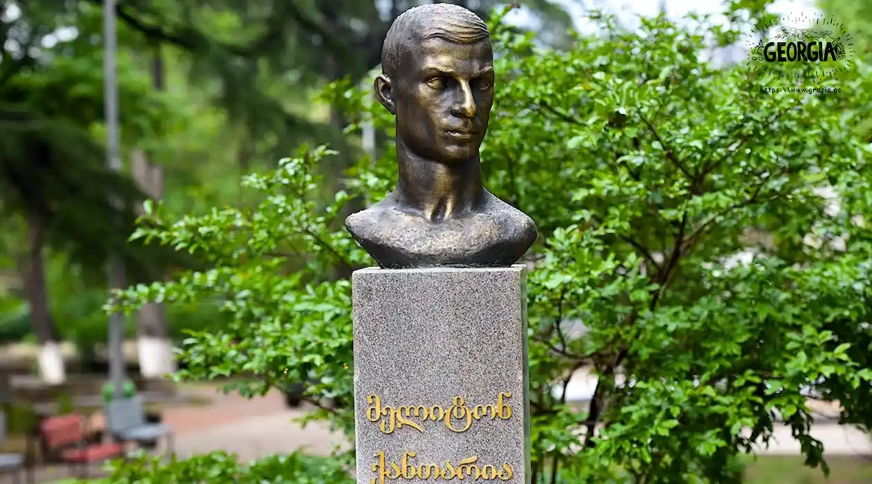 Памятник Мелитону Кантария в прке Киквидзе