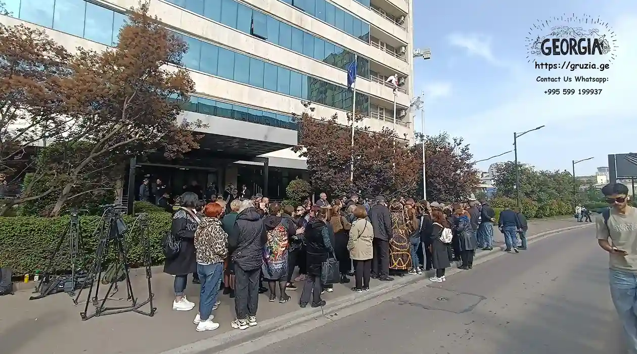 Пожар в Тбилиси: последствия и митинг пострадавших